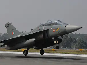 How much heat can the HAL Tejas fighter jet bear and still fly?