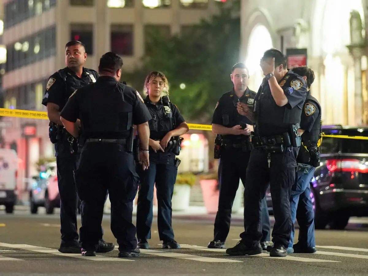 National assault weapons ban in New York? Governor calls for strict law after Manhattan shooting National assault weapons ban in New York? Governor calls for strict law after Manhattan shooting