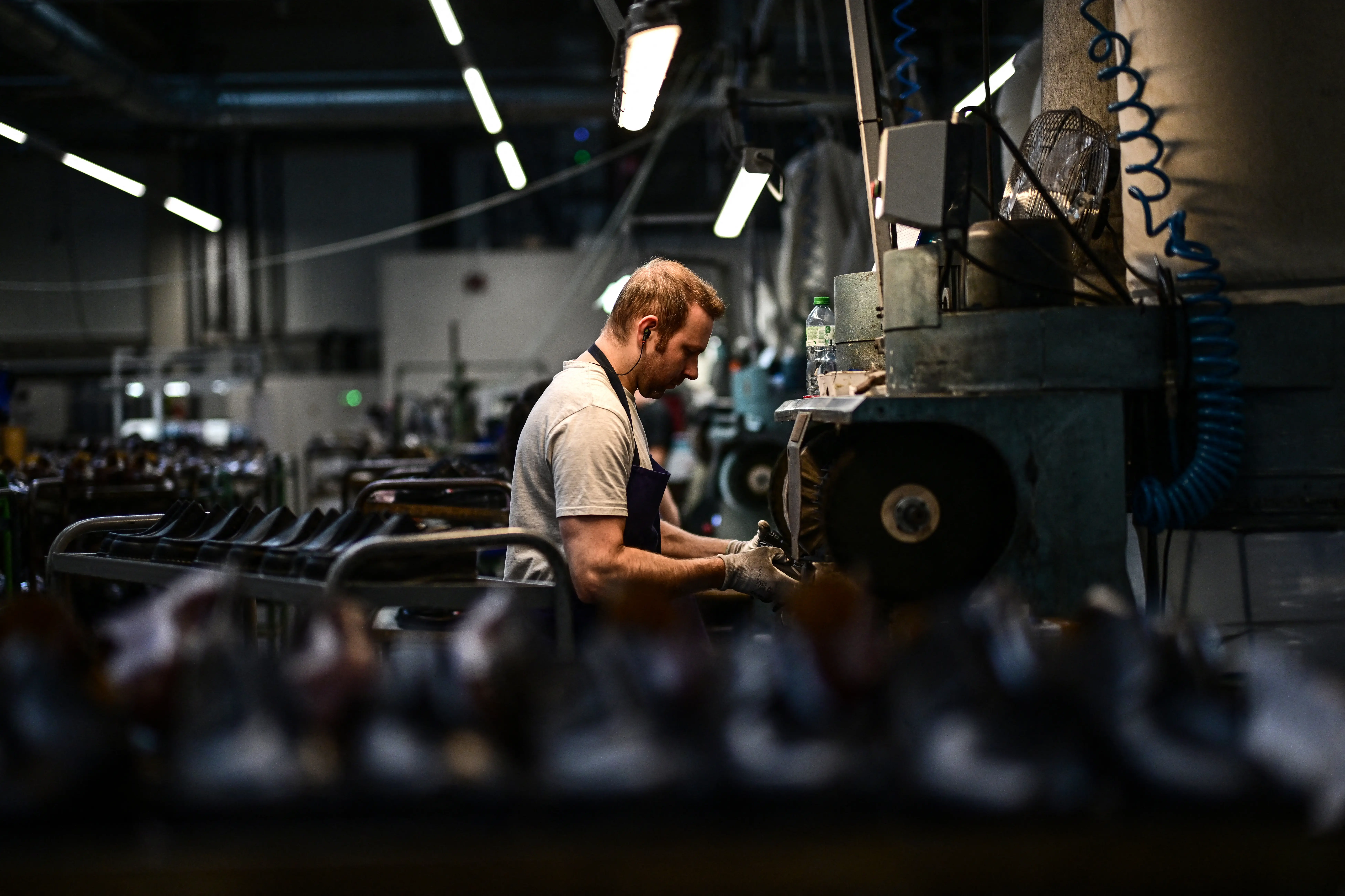 US manufacturing continues slump amid tariff impact; factory employment hits 5-year low