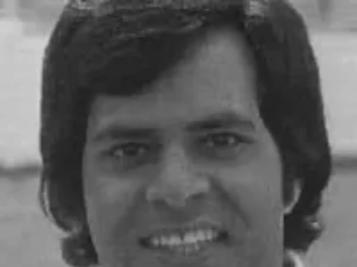 Younis Ahmed (Pakistan)