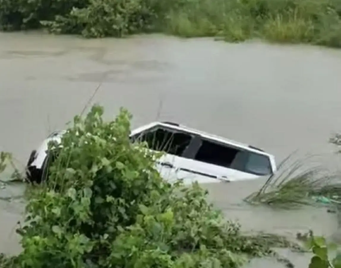 3 children among 11 pilgrims killed as SUV plunges into canal in UP’s Gonda