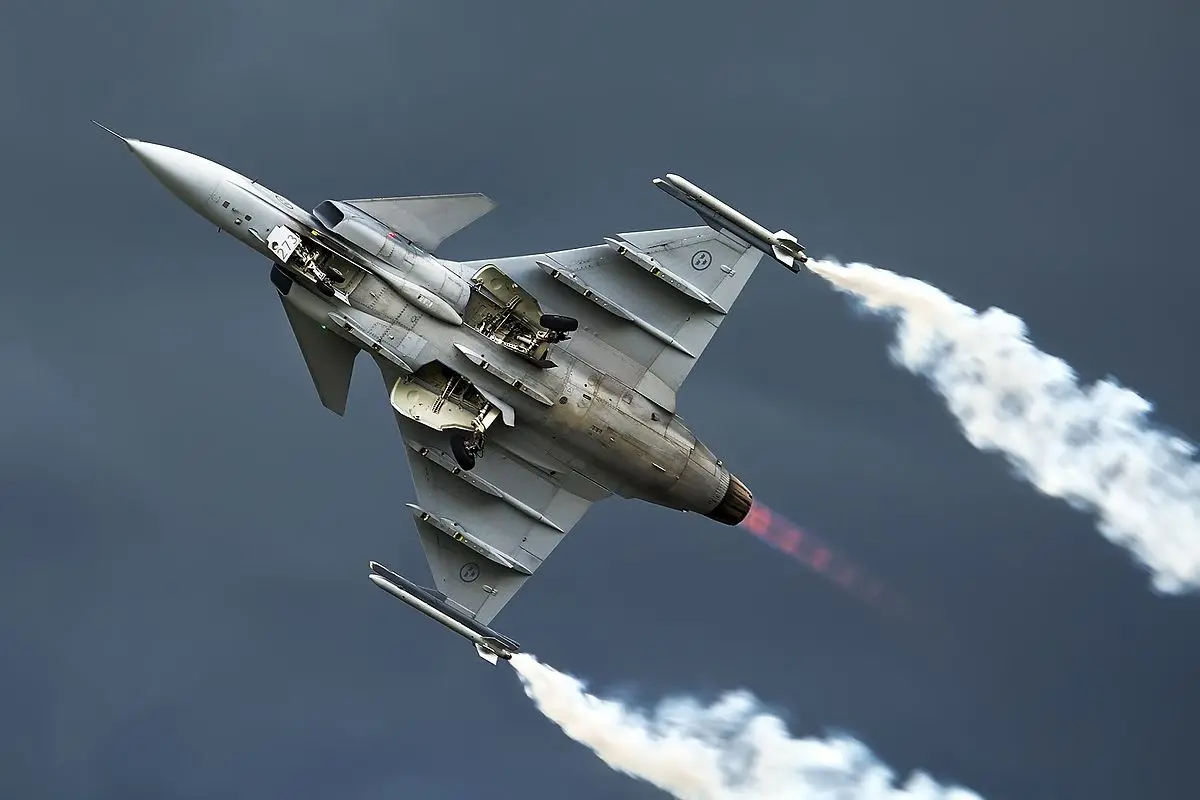 Beyond Tejas Mk: Why even fighter jets like F‑35, Rafale & F‑22 rely on high‑tech composite wings