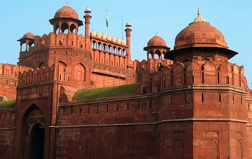 Five illegal Bangladeshi immigrants held for forcibly attempting to enter Red Fort: Police