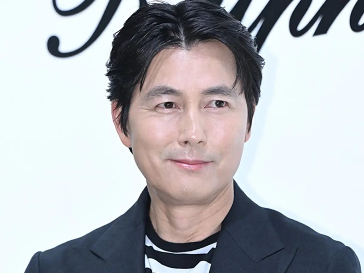 South Korean actor Jung Woo-sung, best known for Asura secretly ties knot with longtime girlfriend, agency issues statement South Korean actor Jung Woo-sung, best known for Asura secretly ties knot with longtime girlfriend, agency issues statement
