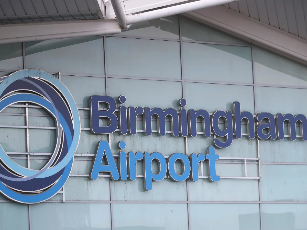 'Aircraft incident': UK's Birmingham Airport shuts runway, passengers warned 'Aircraft incident': UK's Birmingham Airport shuts runway, passengers warned