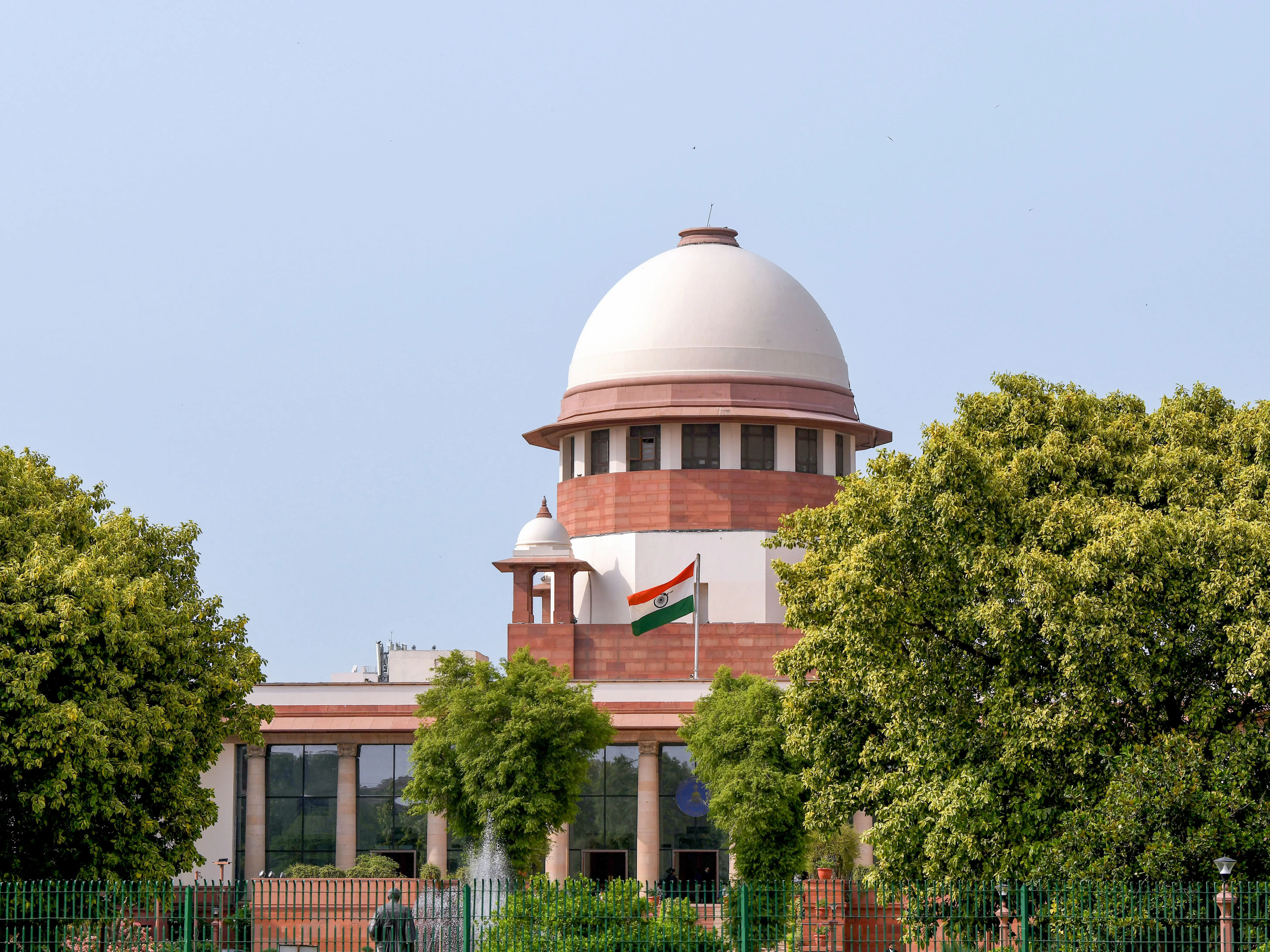 Supreme Court asks ECI to provide details on reasons for deleting 6.5 million voters from electoral roll Supreme Court asks ECI to provide details on reasons for deleting 6.5 million voters from electoral roll