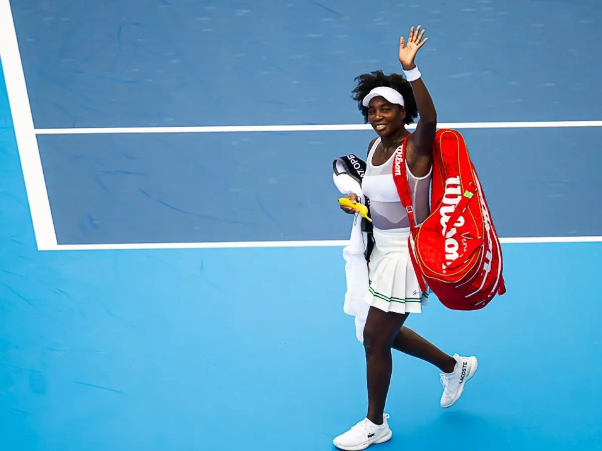 Tennis queen Venus Williams falls at first hurdle in Cincinnati Tennis queen Venus Williams falls at first hurdle in Cincinnati