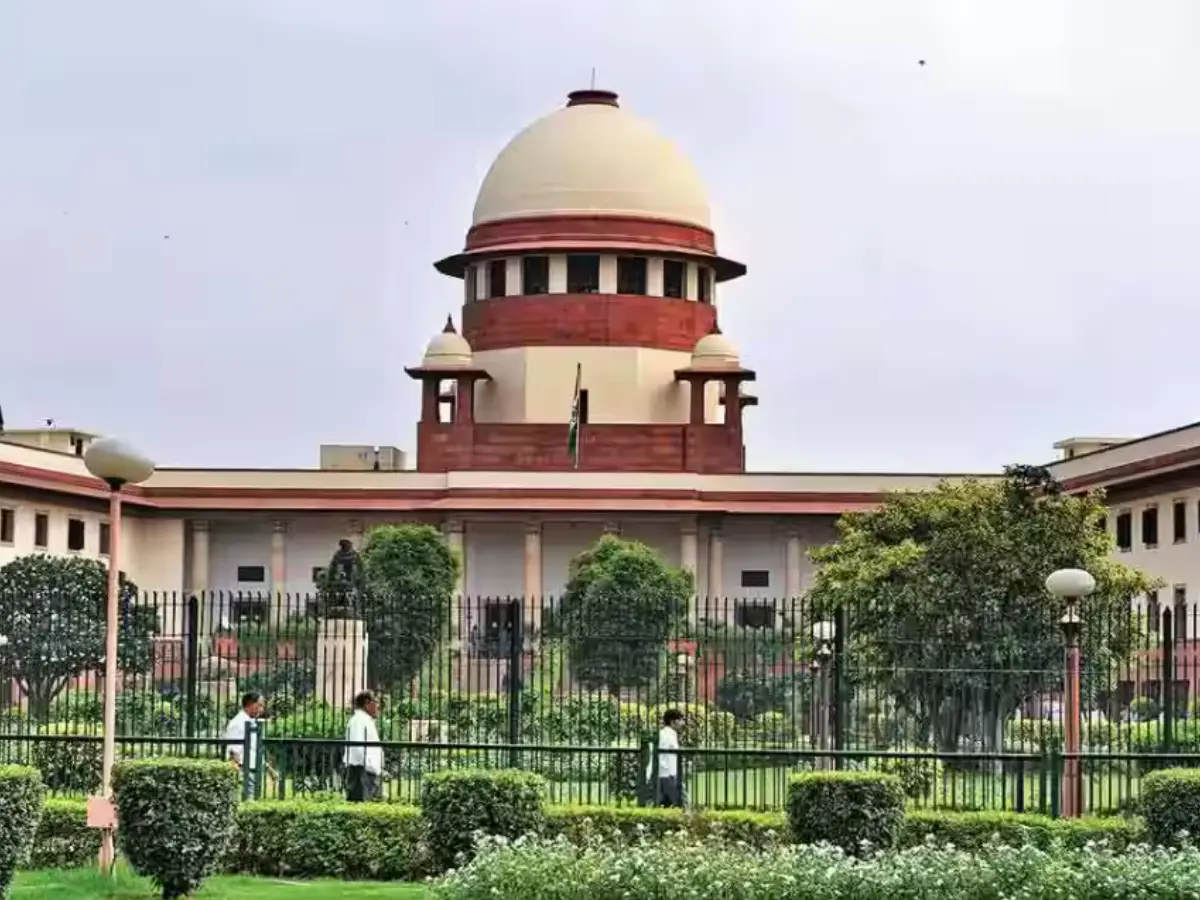 'Mother' needn't only be biological: Supreme Court asks IAF to look into exclusion of stepmother from pension scheme 'Mother' needn't only be biological: Supreme Court asks IAF to look into exclusion of stepmother from pension scheme