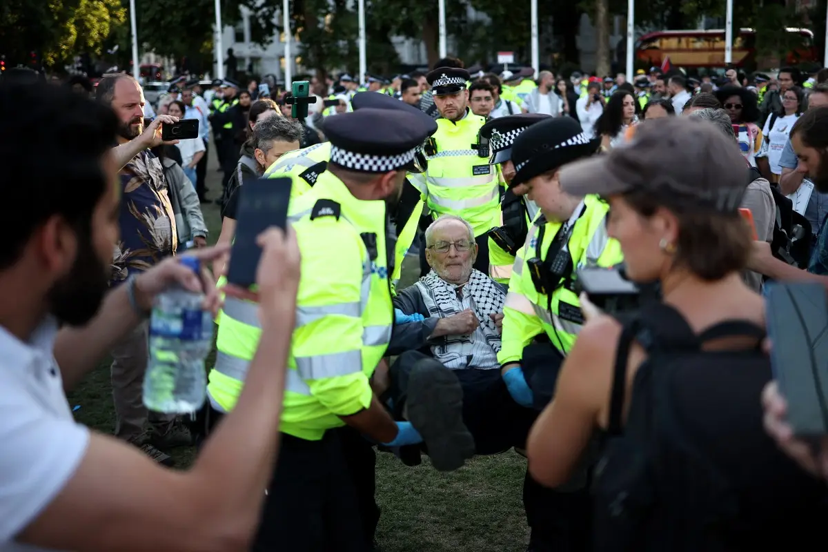 UK police arrest hundreds over pro-Palestinian protest
