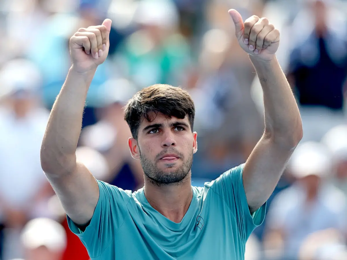 Cincinnati Open: Carlos Alcaraz battles through, Ben Shelton advances in straight sets Cincinnati Open: Carlos Alcaraz battles through, Ben Shelton advances in straight sets