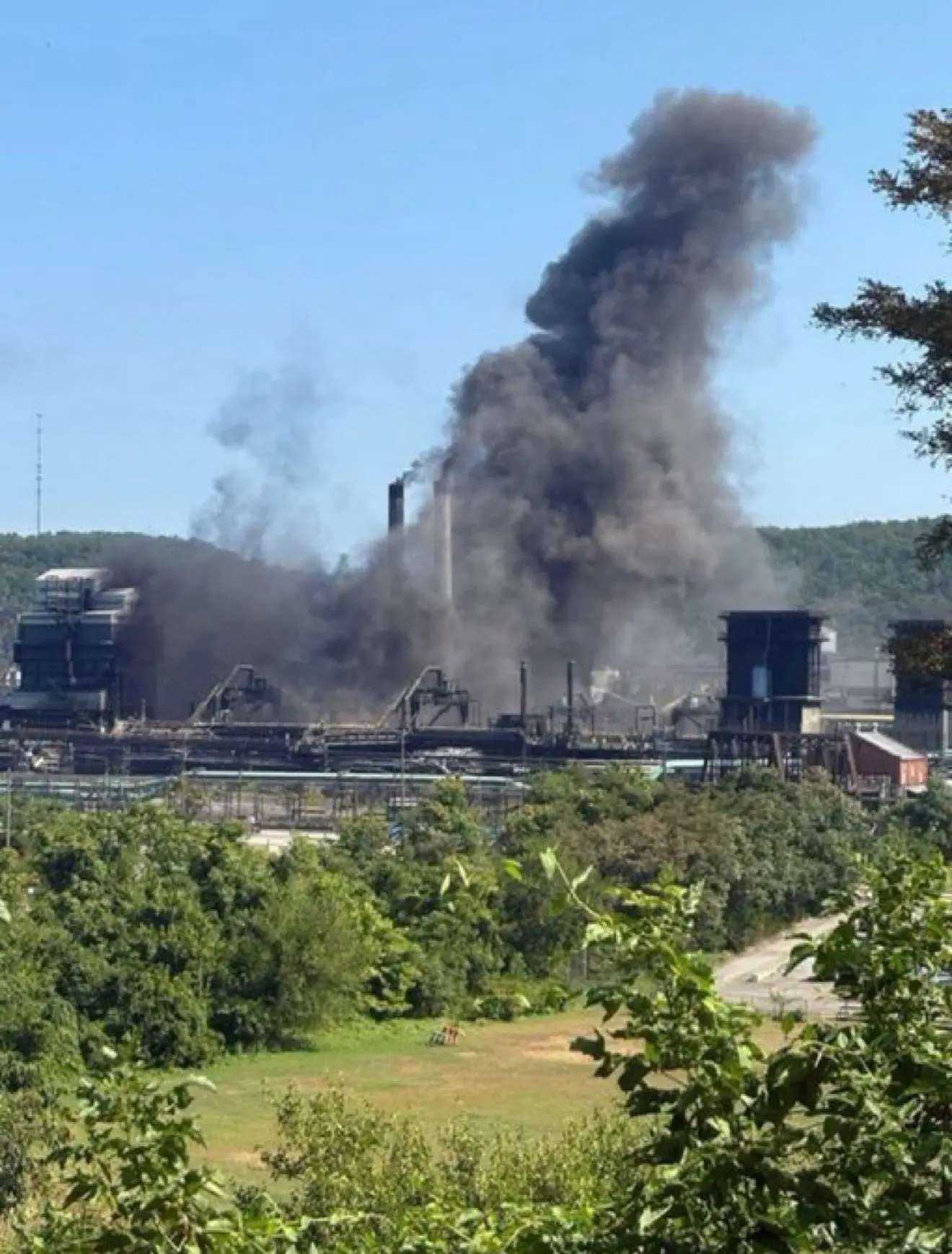 One dead, 10 injured in explosions at US Steel plant in Pennsylvania