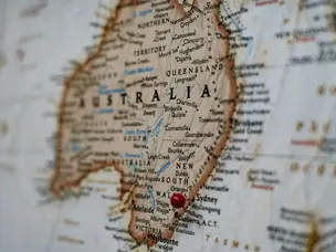 A new supercontinent: Australia is drifting upwards and will crash right into us