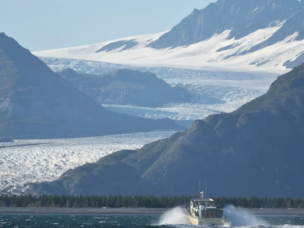 100-foot tsunami silently strikes Alaska fjord after rock as big as 40,000 Olympic-sized swimming pools crashes into sea 100-foot tsunami silently strikes Alaska fjord after rock as big as 40,000 Olympic-sized swimming pools crashes into sea