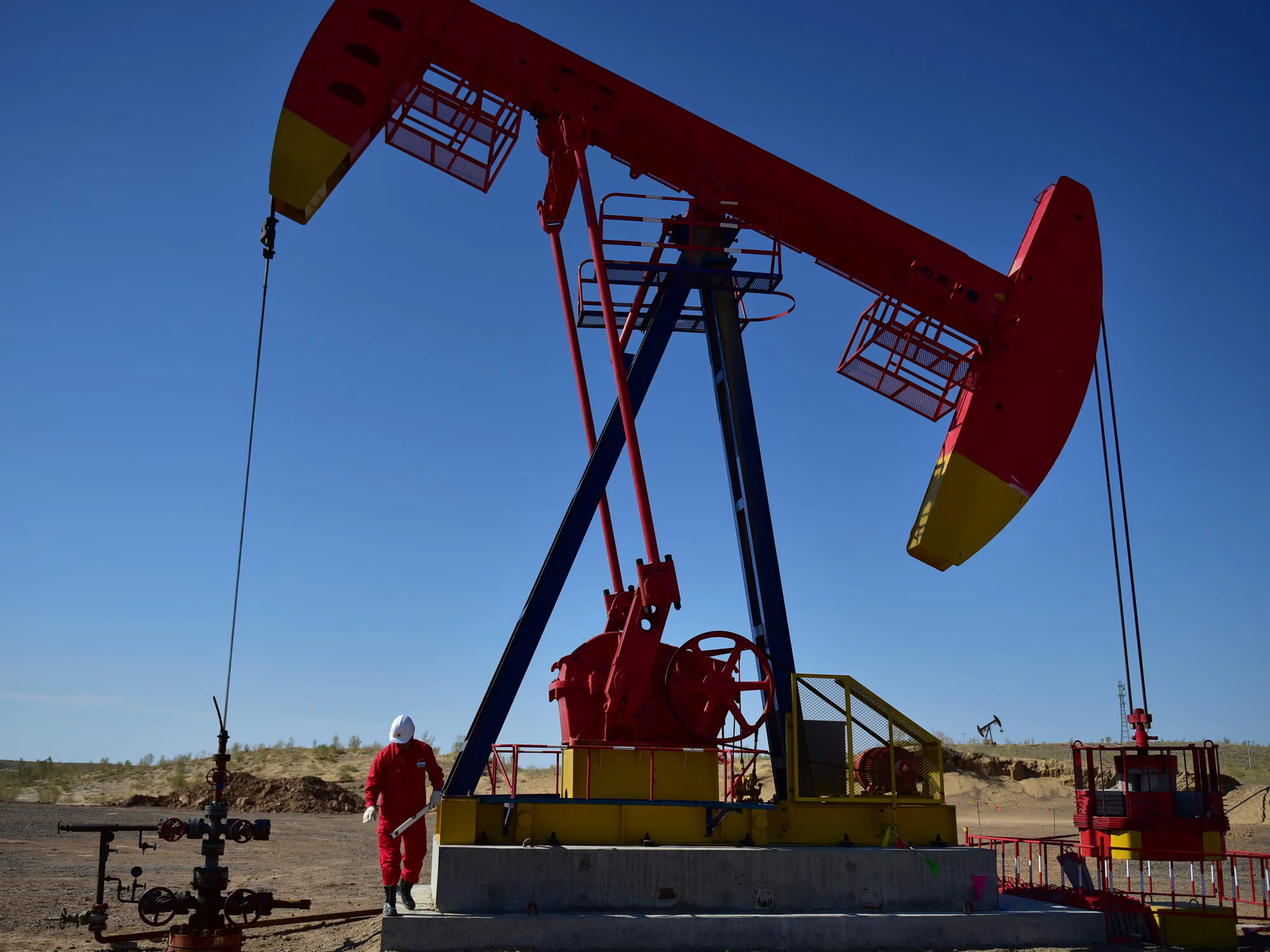 Oil prices recover from two-month lows ahead of Trump–Putin talks Oil prices recover from two-month lows ahead of Trump–Putin talks