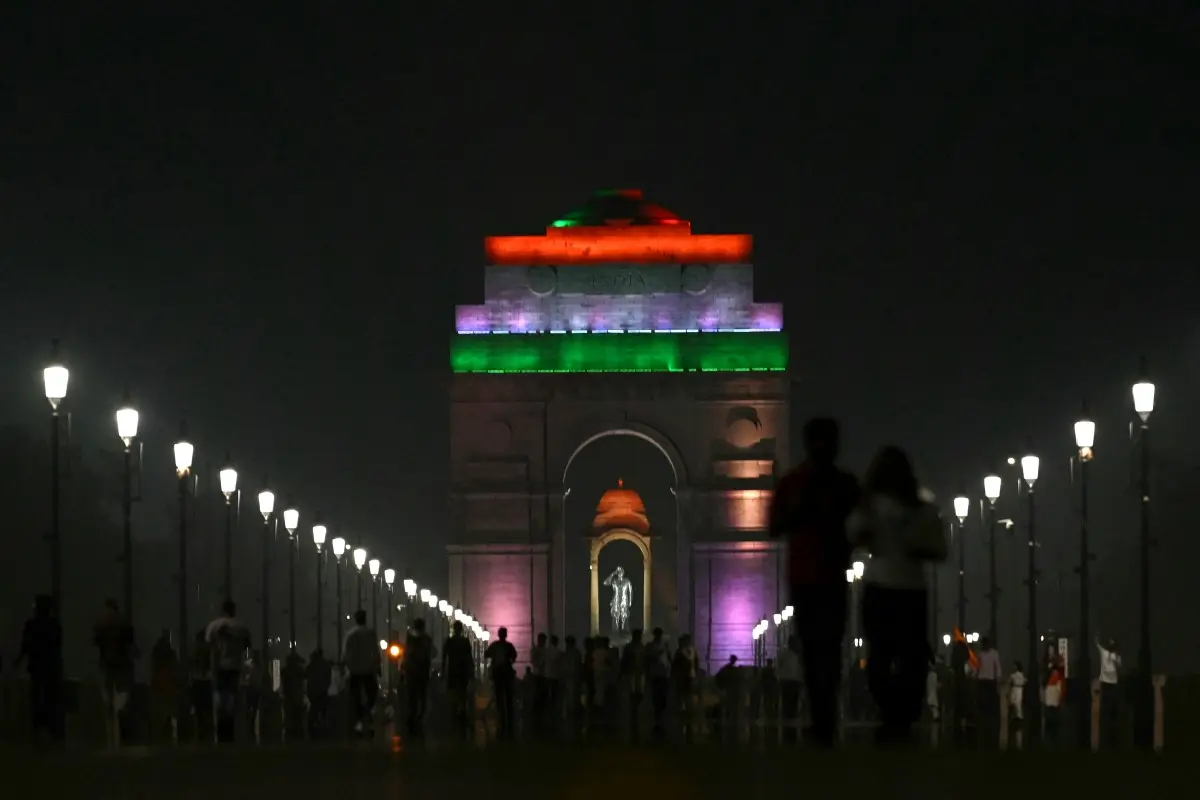 Delhi's India Gate illuminated