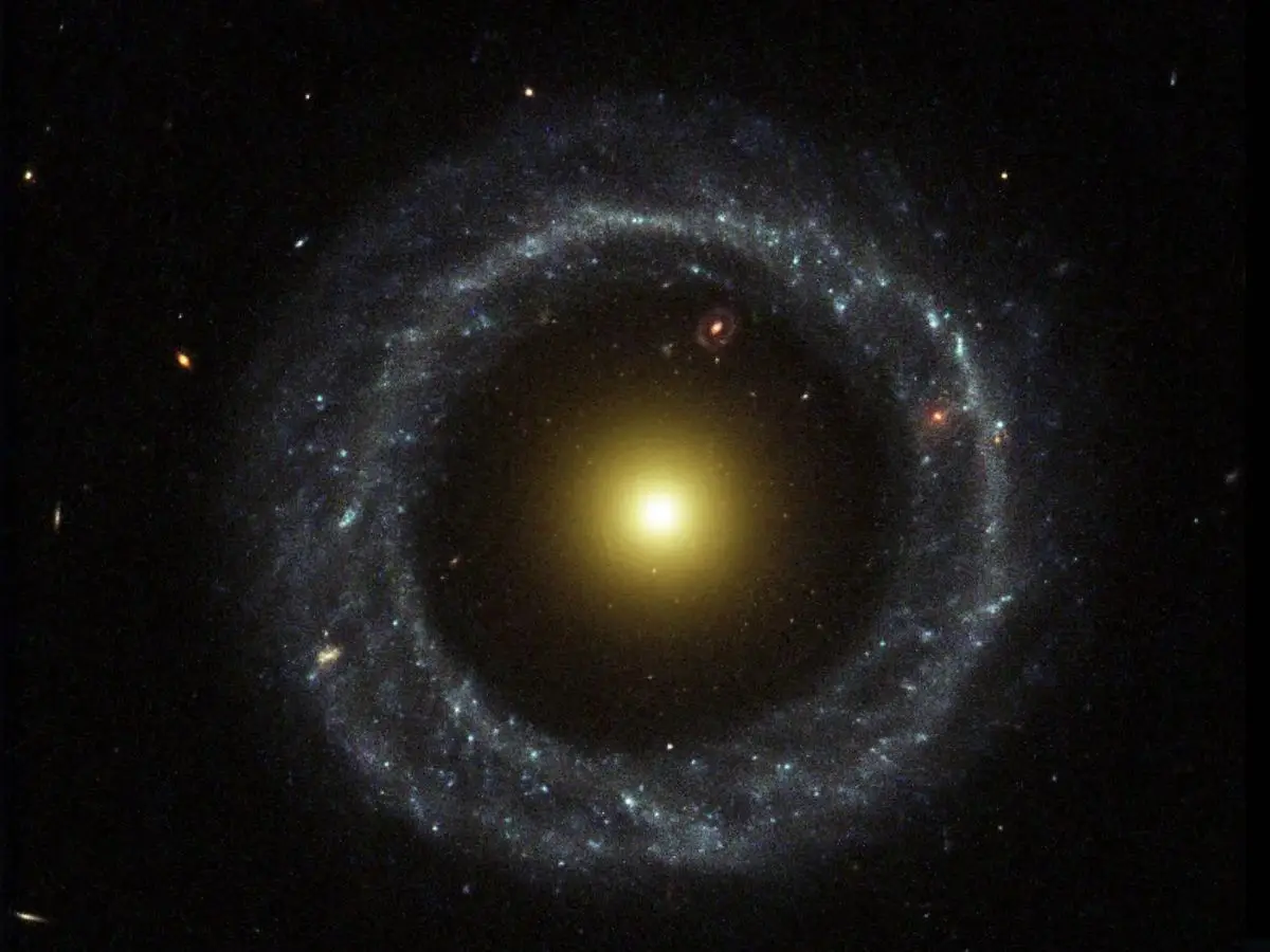 The singularity at the centre