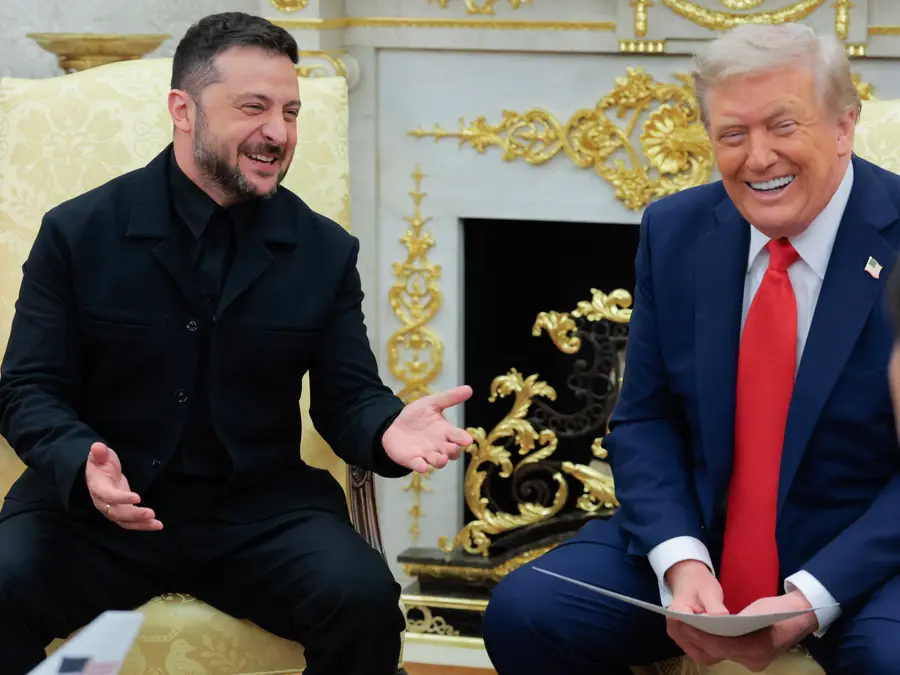 Watch | 'I apologise': Reporter who mocked Zelensky’s clothes last time now says Ukrainian president looks 'fabulous'