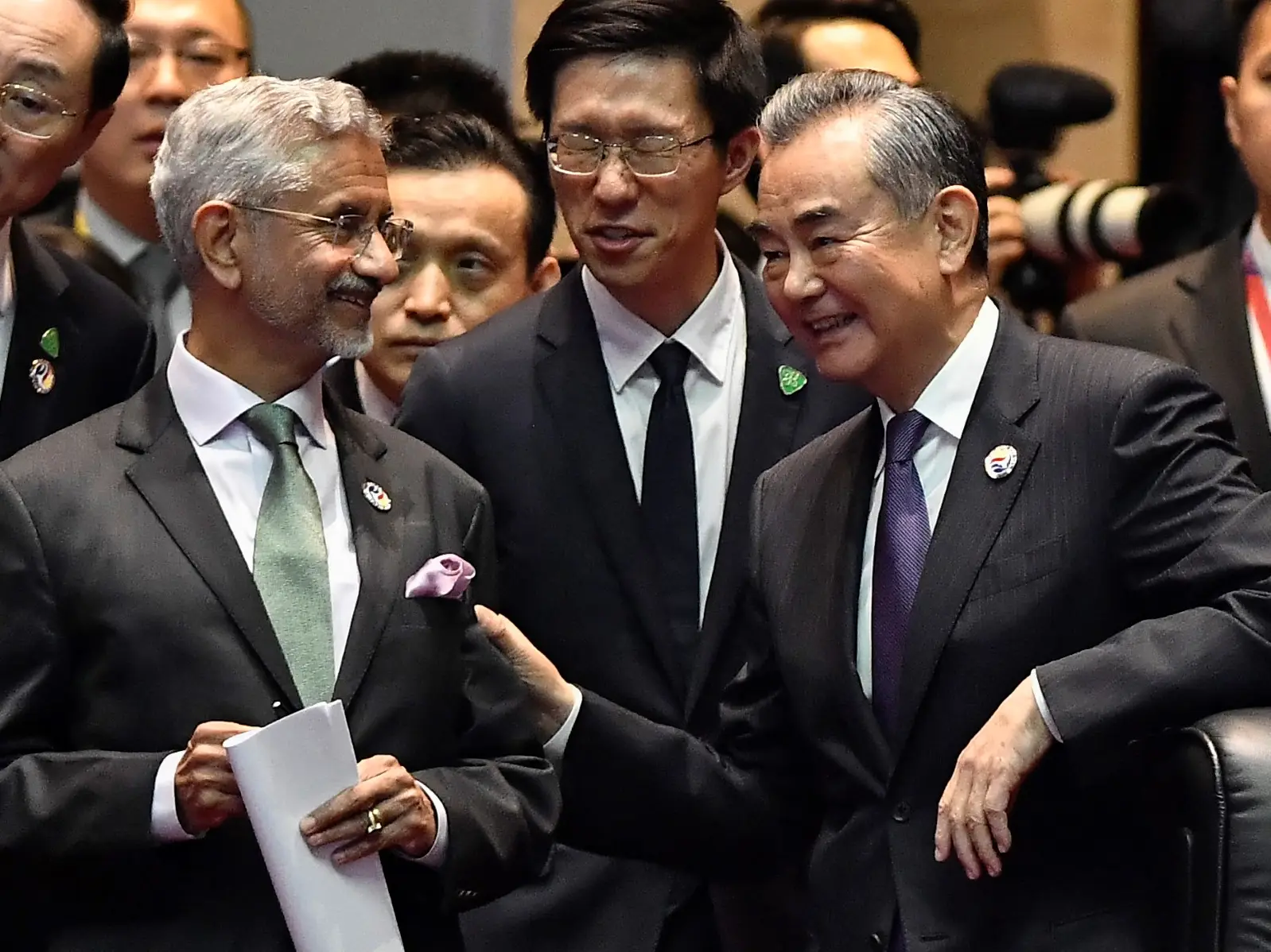 China lifts export ban on fertilisers, rare earths, tunnel machines as Wang Yi visits India: Report China lifts export ban on fertilisers, rare earths, tunnel machines as Wang Yi visits India: Report