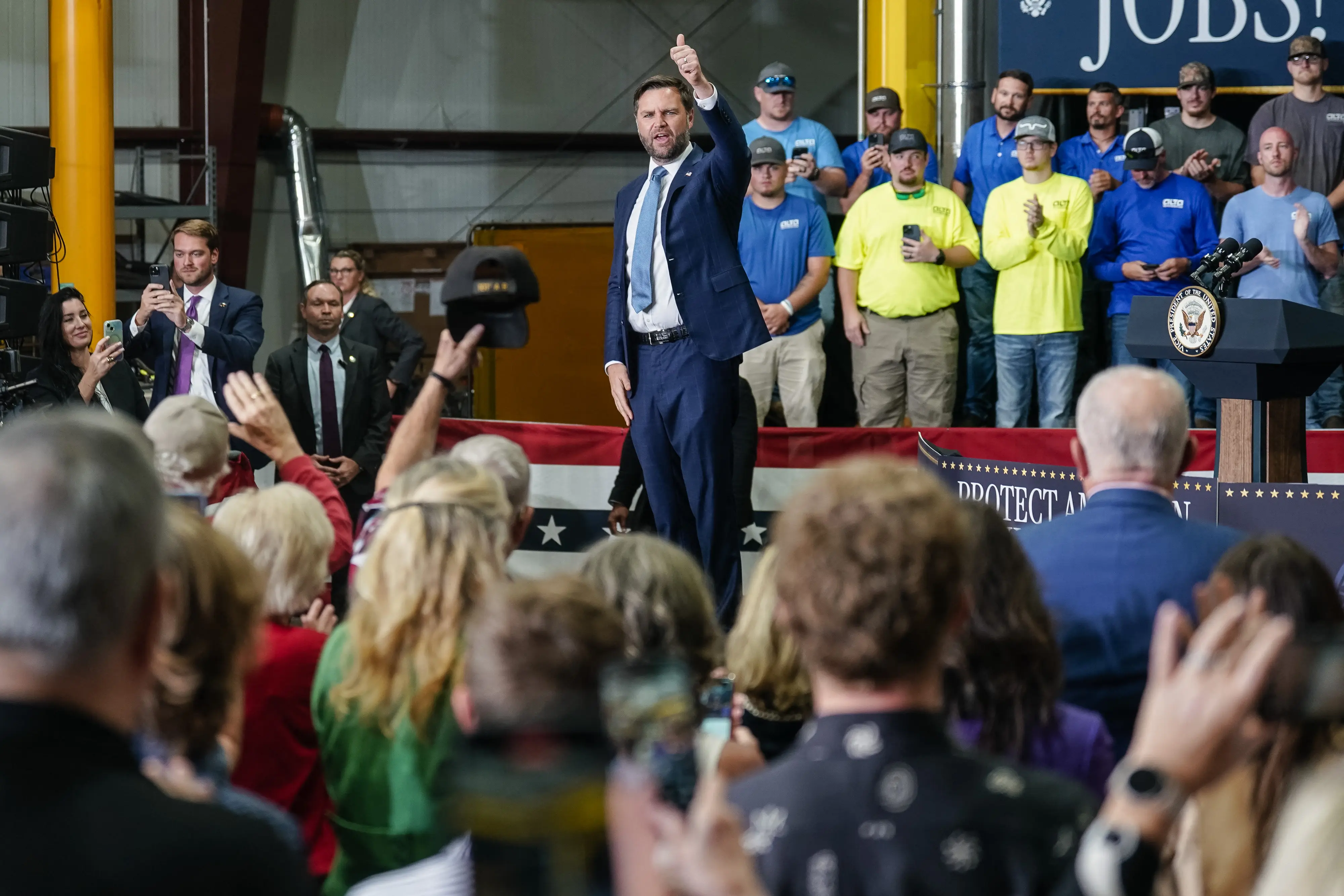 'If you are...': JD Vance's major announcement on BIG FAT tax cut. Here's what he said