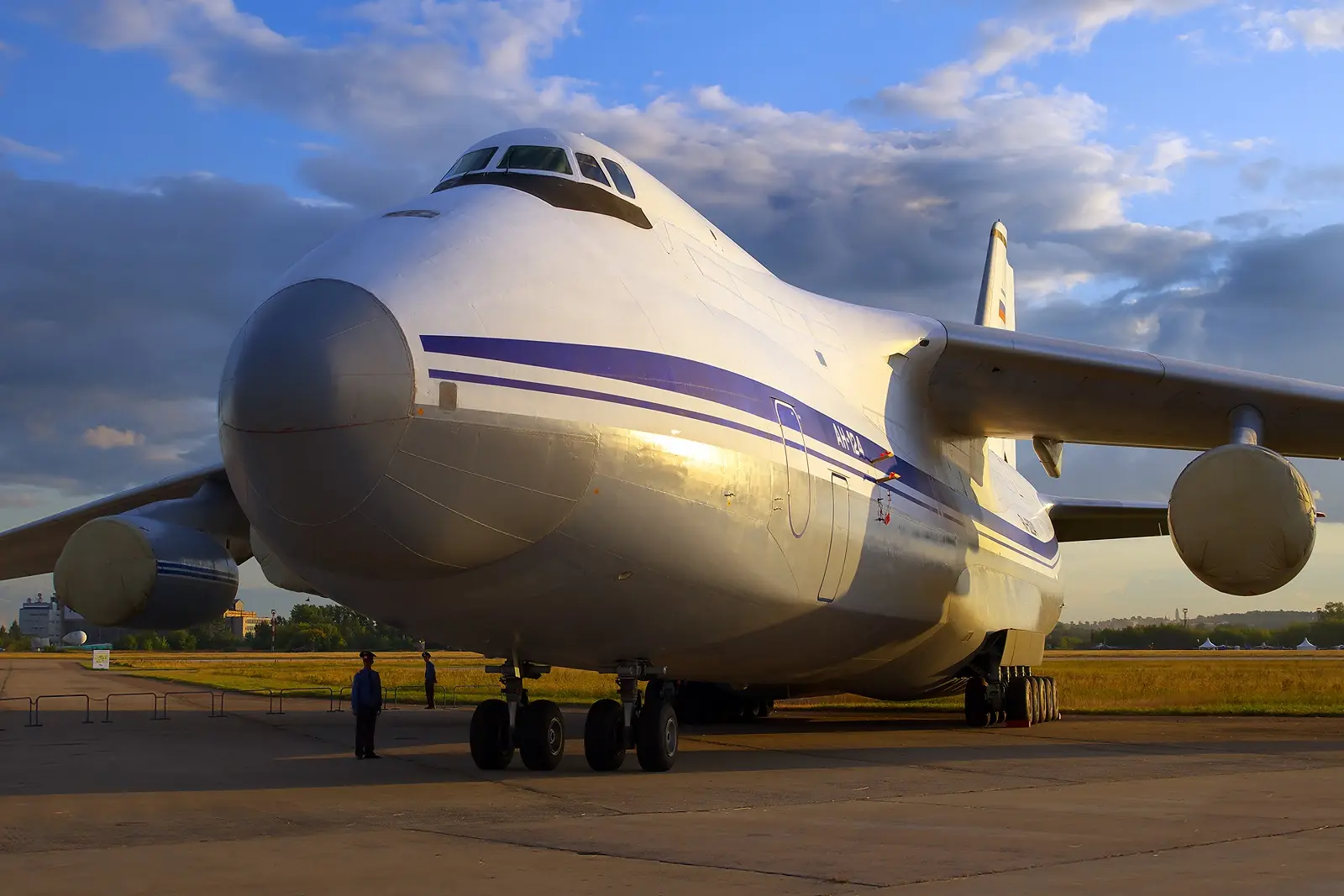 The Russian Heavyweight: Antonov An-124