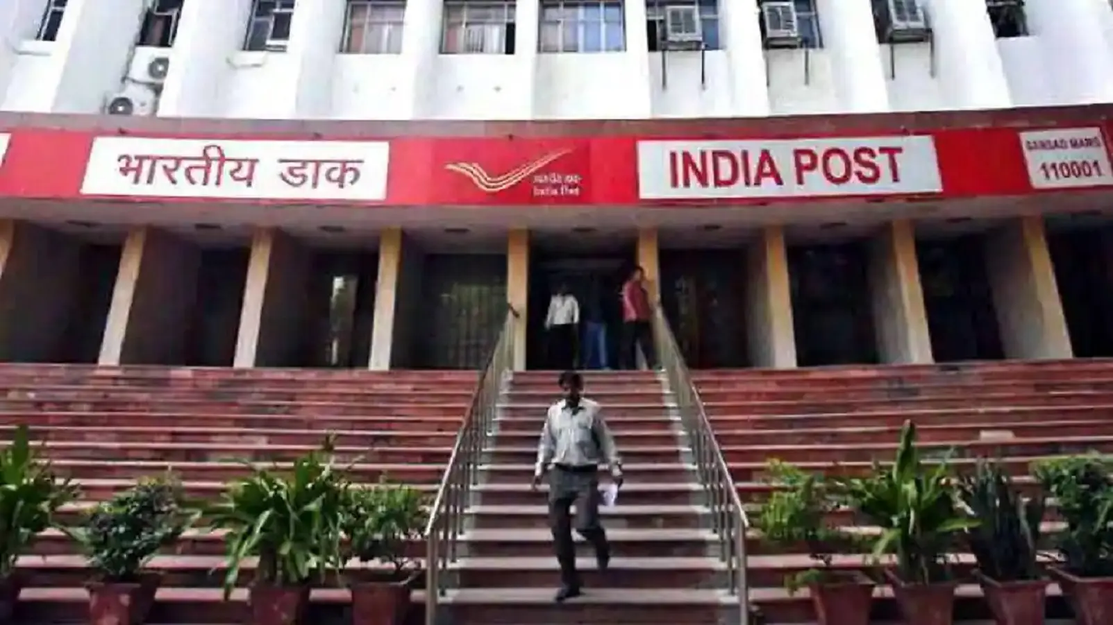 India suspends postal services to US as Trump’s tariffs come into effect