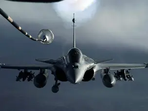 Can fighter jets refuel from drones mid-battle?