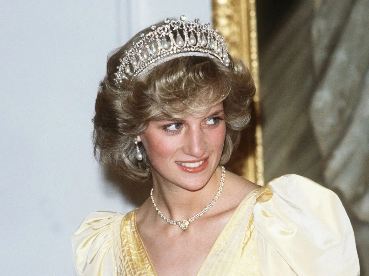 Princess Diana's time capsule opened 30 years later at London hospital; Know all about revealed items Princess Diana's time capsule opened 30 years later at London hospital; Know all about revealed items