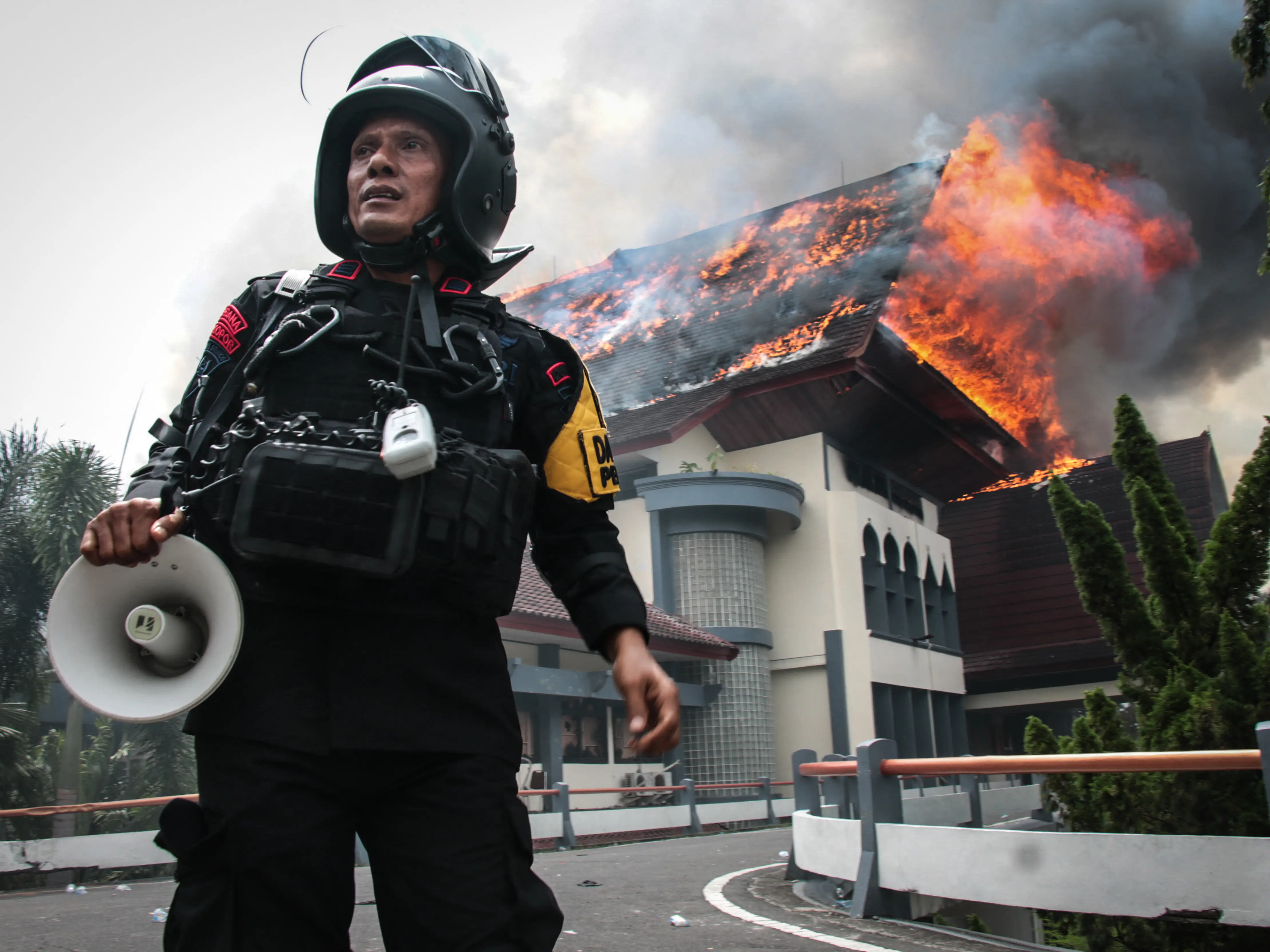 Police vehicle rammed through protestors: Why are anti-government protests in Indonesia turning deadly? Police vehicle rammed through protestors: Why are anti-government protests in Indonesia turning deadly?