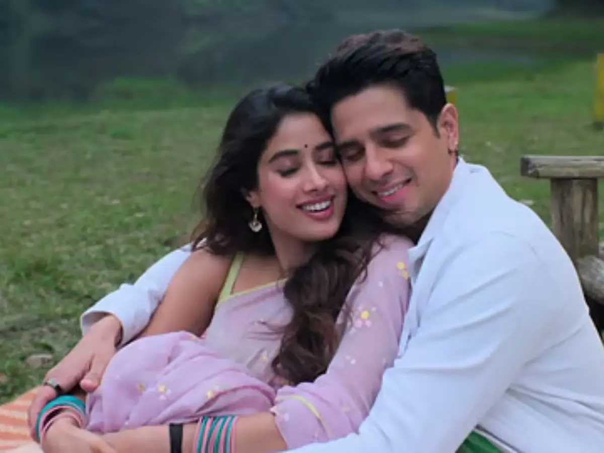 Param Sundari box office collection day 2: Janhvi Kapoor-Sidharth Malhotra starrer shows upward trend, crosses ₹ 15 crore mark Param Sundari box office collection day 2: Janhvi Kapoor-Sidharth Malhotra starrer shows upward trend, crosses ₹ 15 crore mark