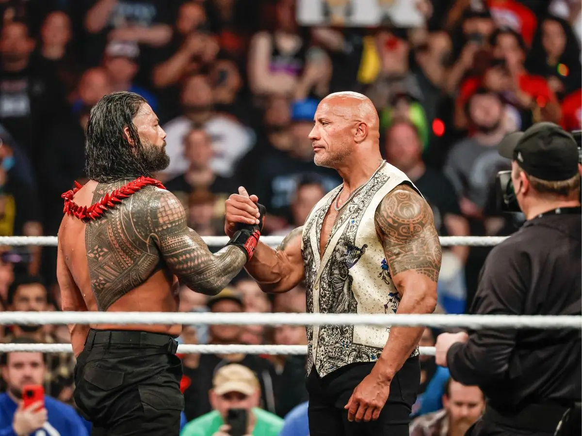The Rock vs Roman Reigns