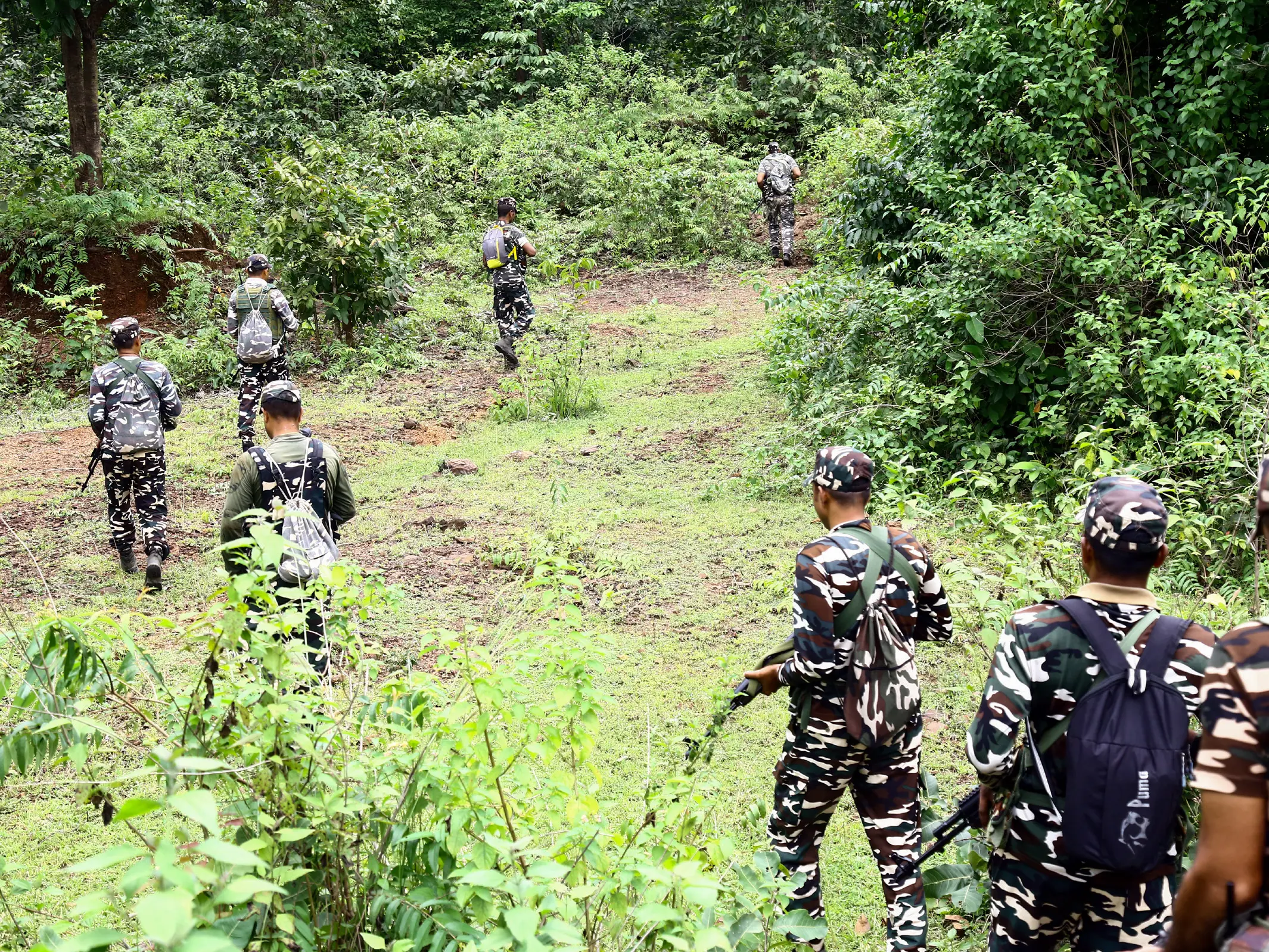 Maoists offer to suspend armed struggle, demand govt to declare 'ceasefire' for talks Maoists offer to suspend armed struggle, demand govt to declare 'ceasefire' for talks