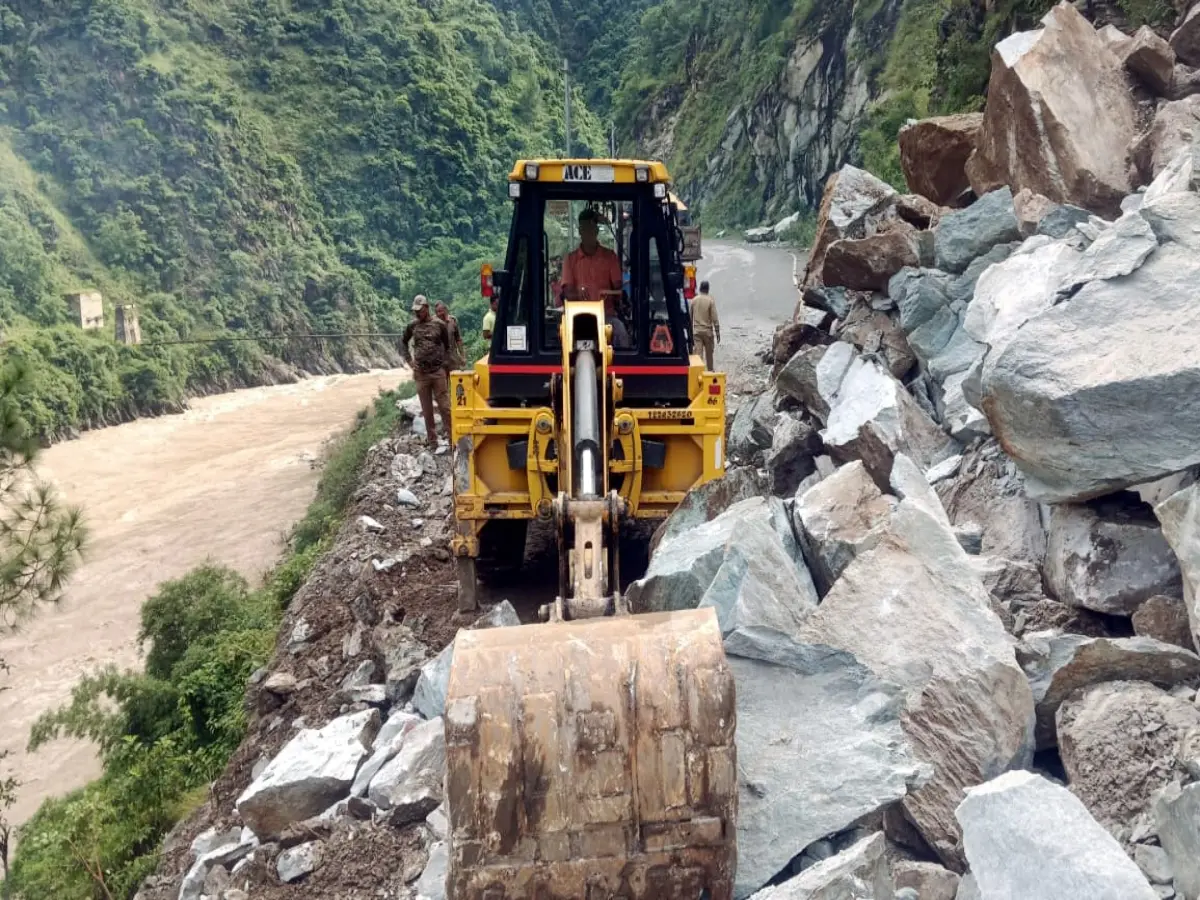 Uttarakhand weather: After Dehradun cloudburst, flash floods in Chamoli leaves trail of destruction Uttarakhand weather: After Dehradun cloudburst, flash floods in Chamoli leaves trail of destruction