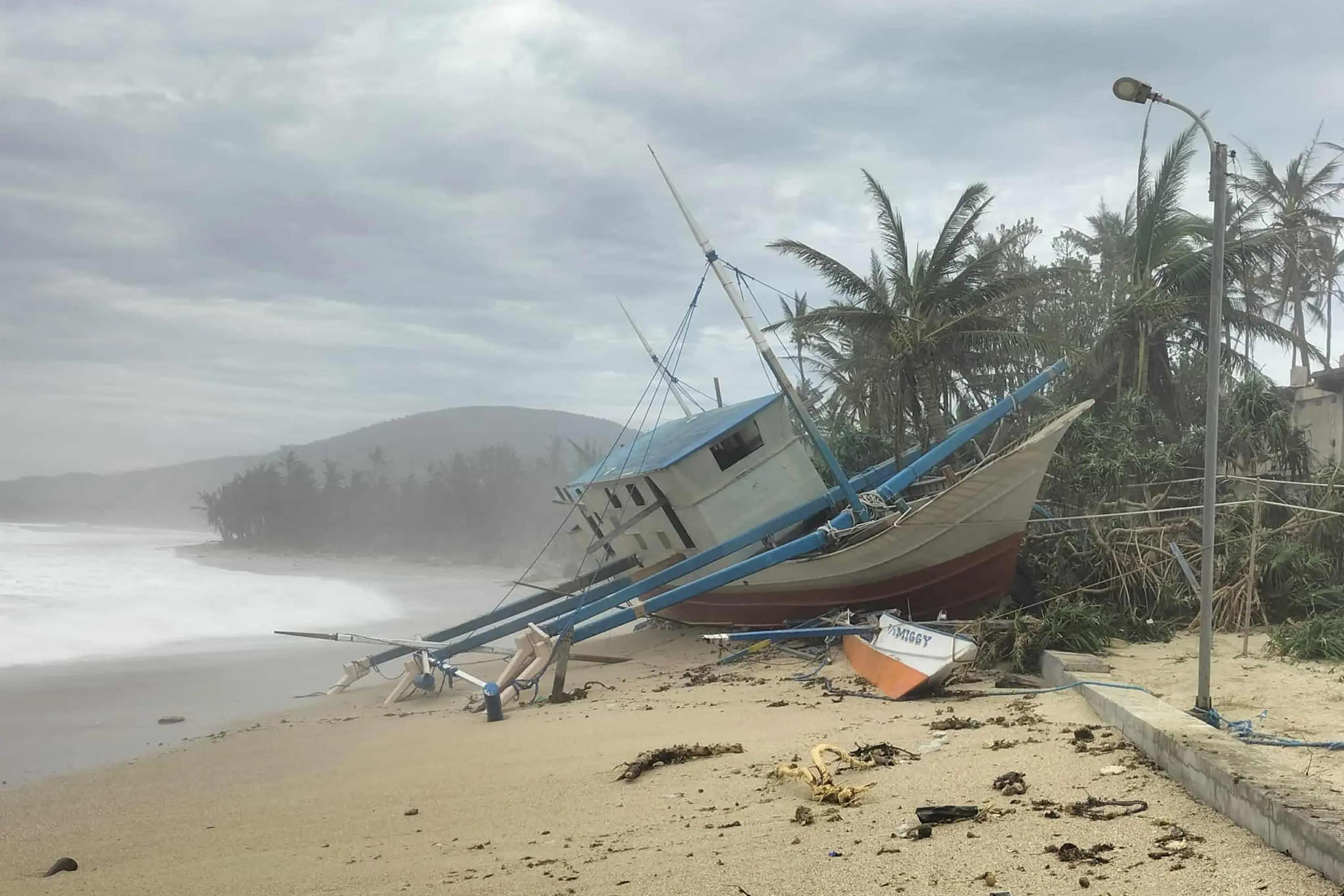 Super typhoon 'Ragasa' wreaks havoc in Philippines; heads toward Hong ...