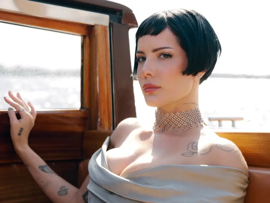 Singer Halsey reveals her record label is not allowing her to make new album; Here's why