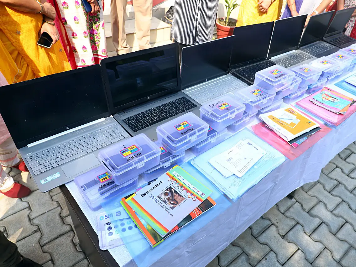 'Greeting cards, fake offers': This festive season, beware of AI-based online scamsters 'Greeting cards, fake offers': This festive season, beware of AI-based online scamsters