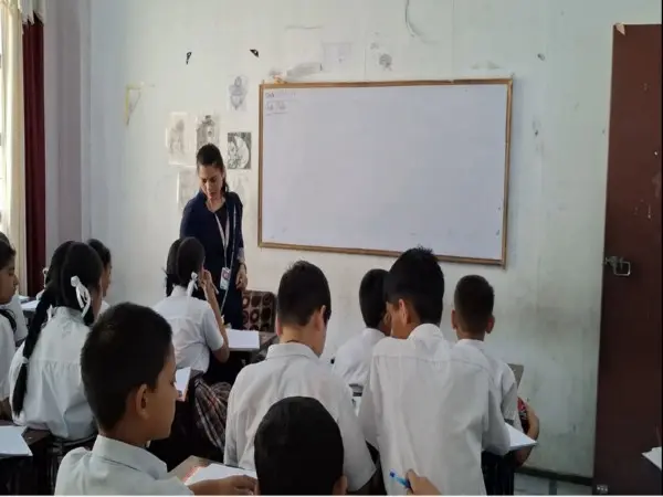 Indian Army sets up free coaching classes for underprivileged students in North Kashmir Indian Army sets up free coaching classes for underprivileged students in North Kashmir