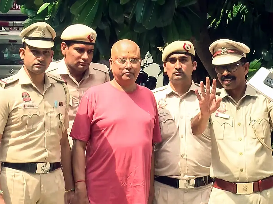 Sheikh wants 'partner': What Delhi 'godman' allegedly told a victim as WhatsApp chat leaked Sheikh wants 'partner': What Delhi 'godman' allegedly told a victim as WhatsApp chat leaked
