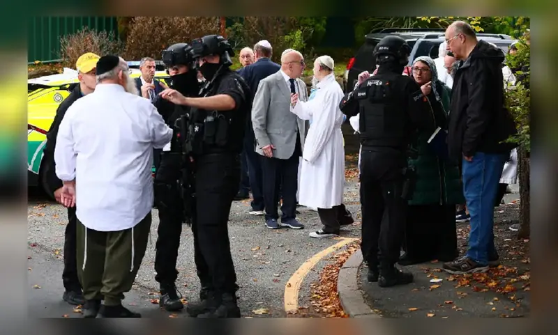 2 killed, 3 seriously injured in car ramming, stabbing ‘terror incident‘ at synagogue in Manchester on Yom Kippur; suspect shot dead 2 killed, 3 seriously injured in car ramming, stabbing ‘terror incident‘ at synagogue in Manchester on Yom Kippur; suspect shot dead