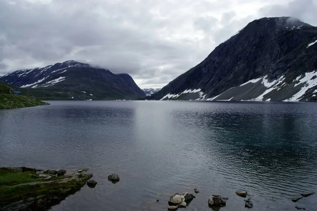 The challenge of ocean gold extraction