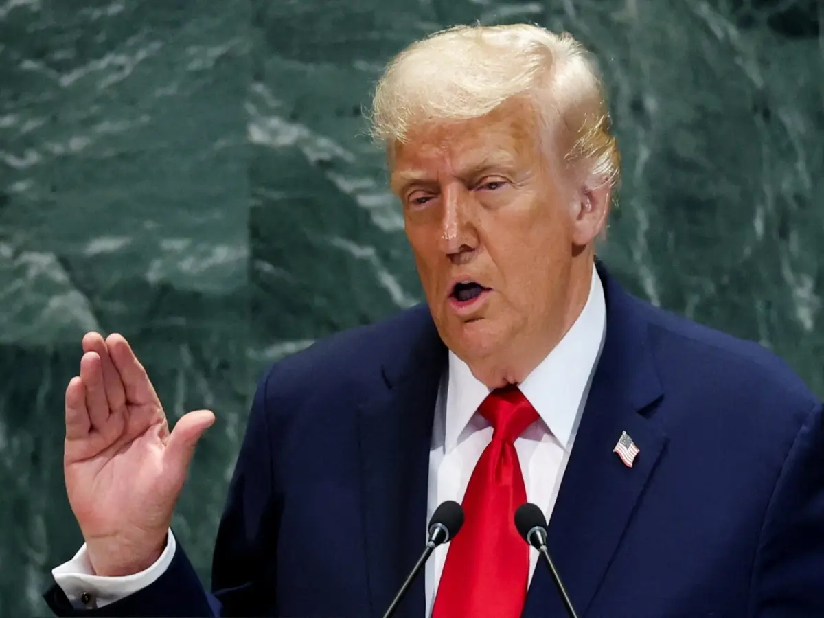 Trump, 79, claims he's a 'better physical specimen' than Obama, yet walks steps carefully. Here's what he said Trump, 79, claims he's a 'better physical specimen' than Obama, yet walks steps carefully. Here's what he said