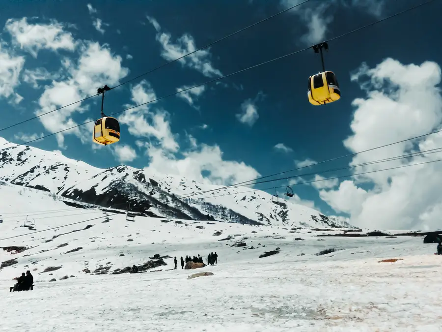 Winter returns to Kashmir as fresh snowfall and rain disrupt normal life