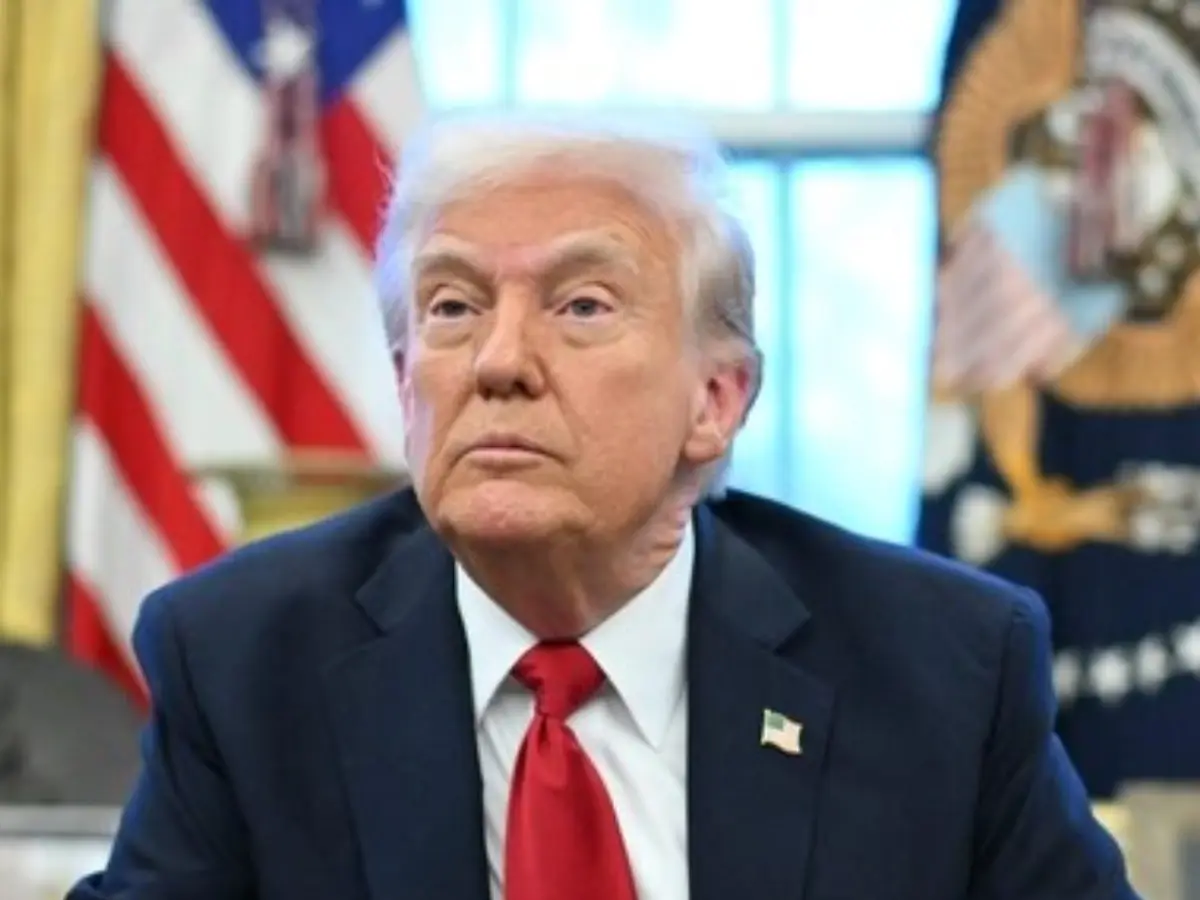 Was it Trump? US President answers interview questions...via text. Internet wonders what's wrong with his health