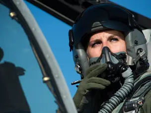 ‘Surviving 9G’: How pilots stay conscious in brutal turns