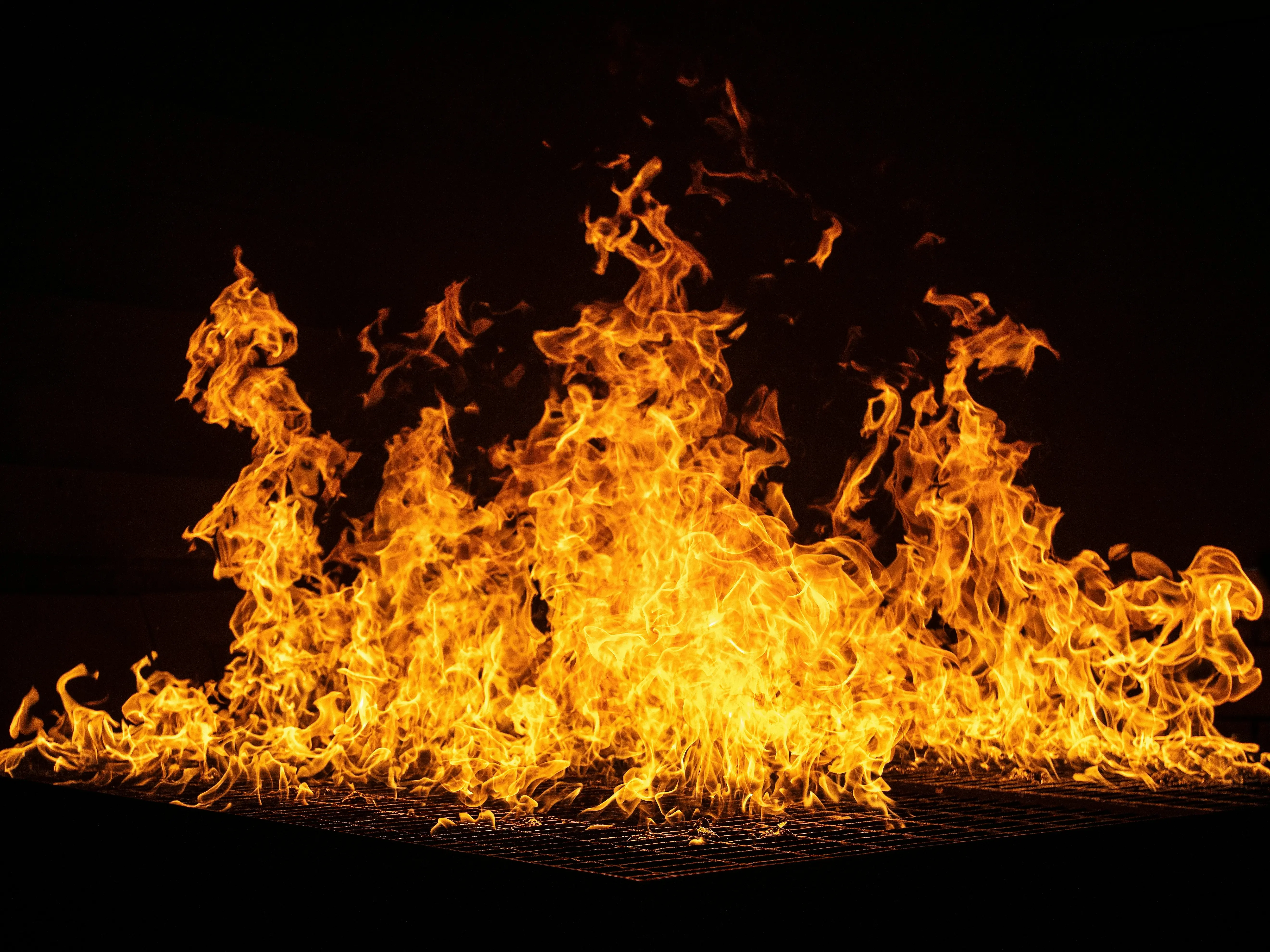9 dead, several injured in fire at Bangladesh garment factory and chemical warehouse 9 dead, several injured in fire at Bangladesh garment factory and chemical warehouse