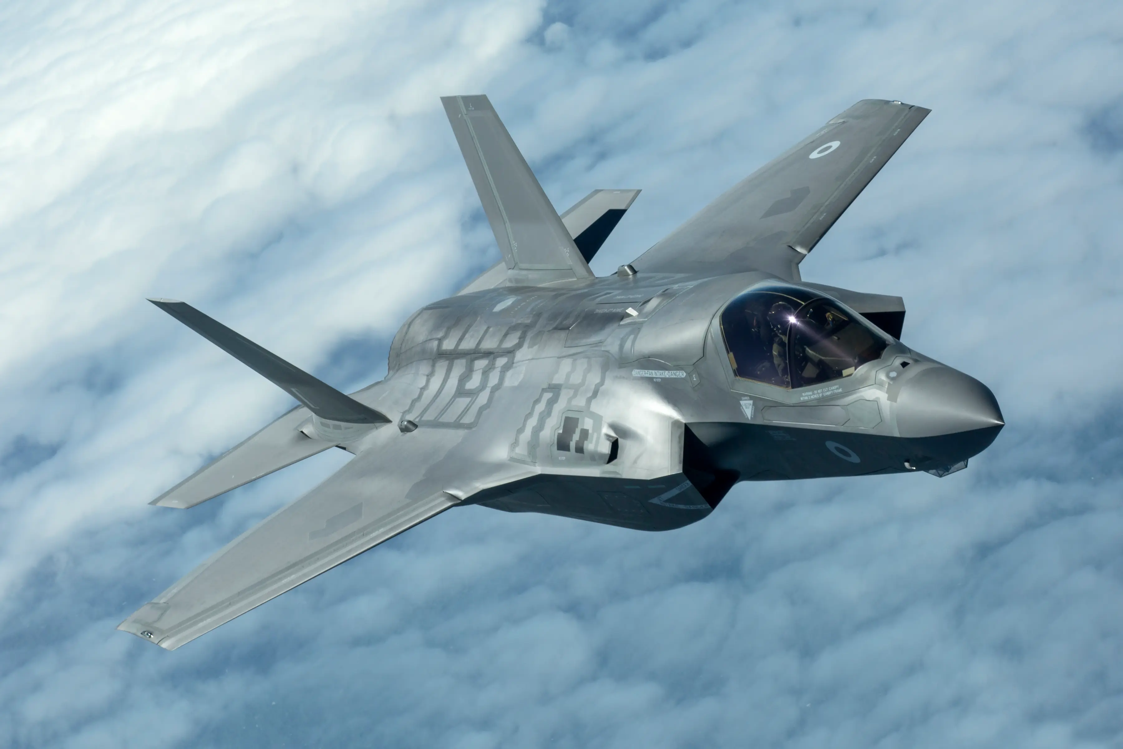 Advanced Cruise Missile Providing 100-Plus Kilometre Standoff Range