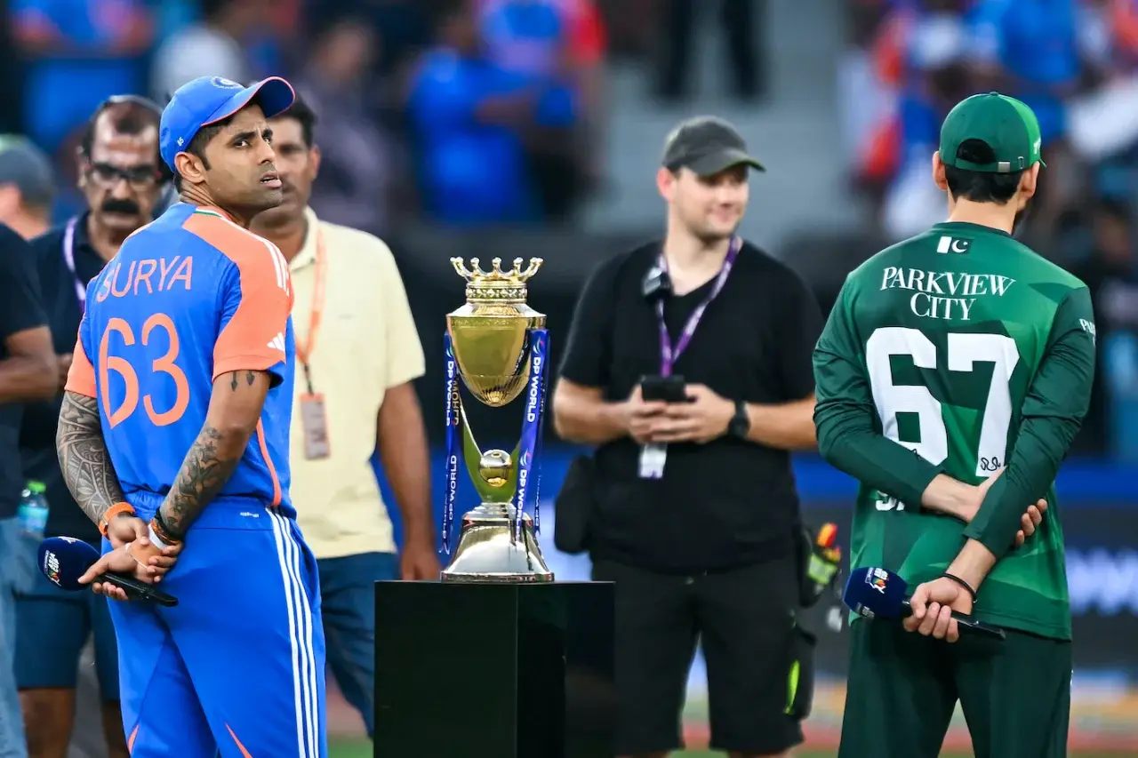 Days ahead of 1st ODI, Aussies mock India's no-handshake gesture against Pakistan in Asia Cup 2025 - WATCH