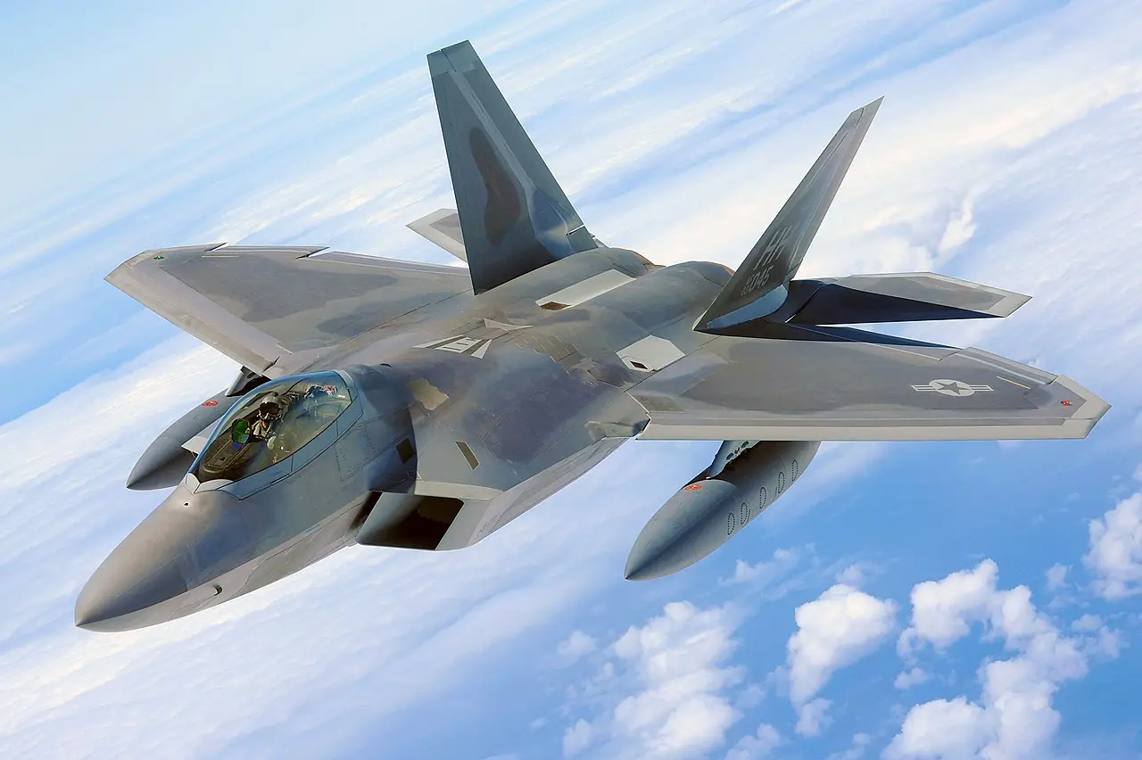 5 fighter jets that use infrared “smart skin” to detect threats instantly
