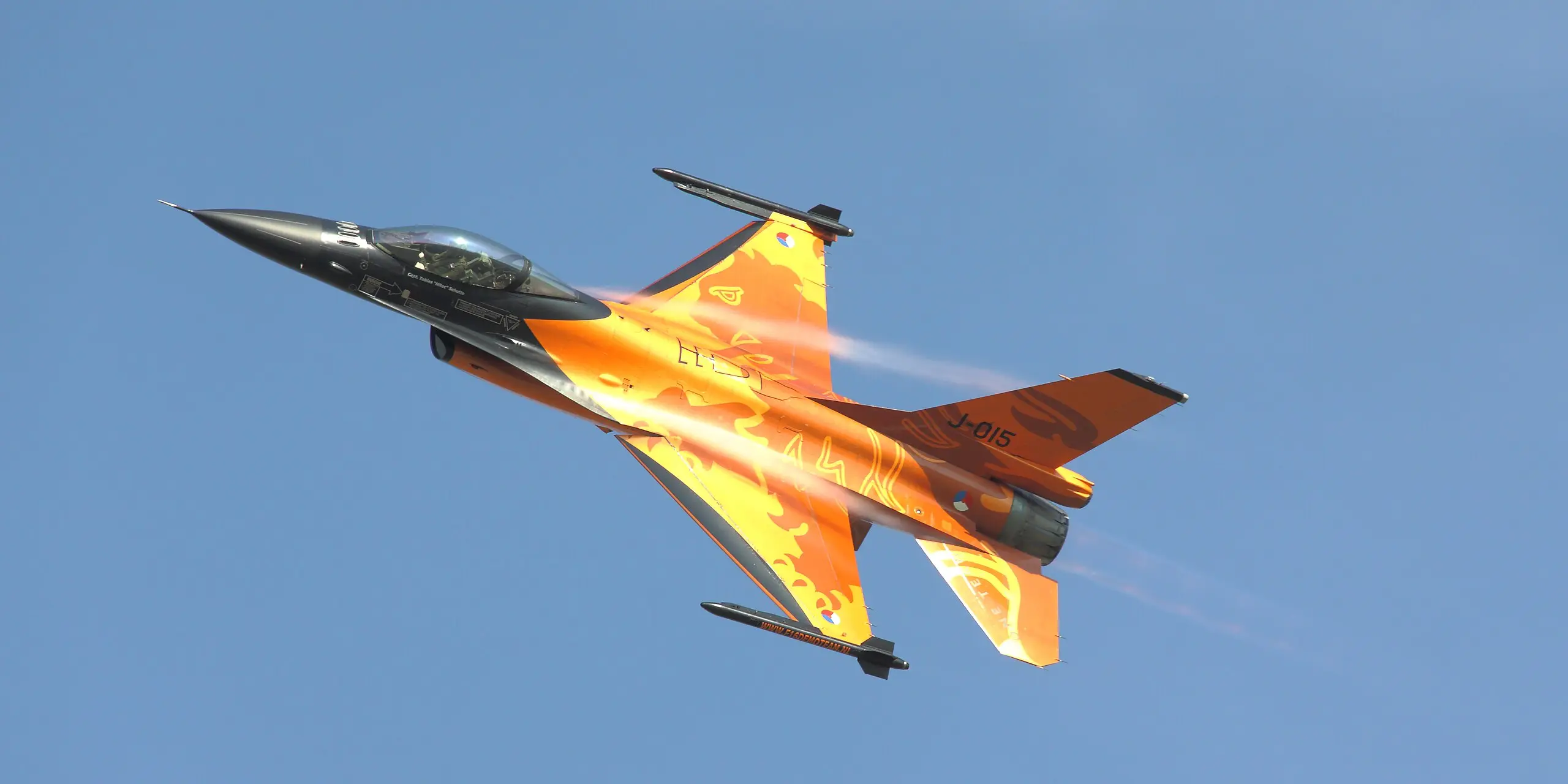 2. F-16 Fighting Falcon - Versatile Mid-Air Refuel