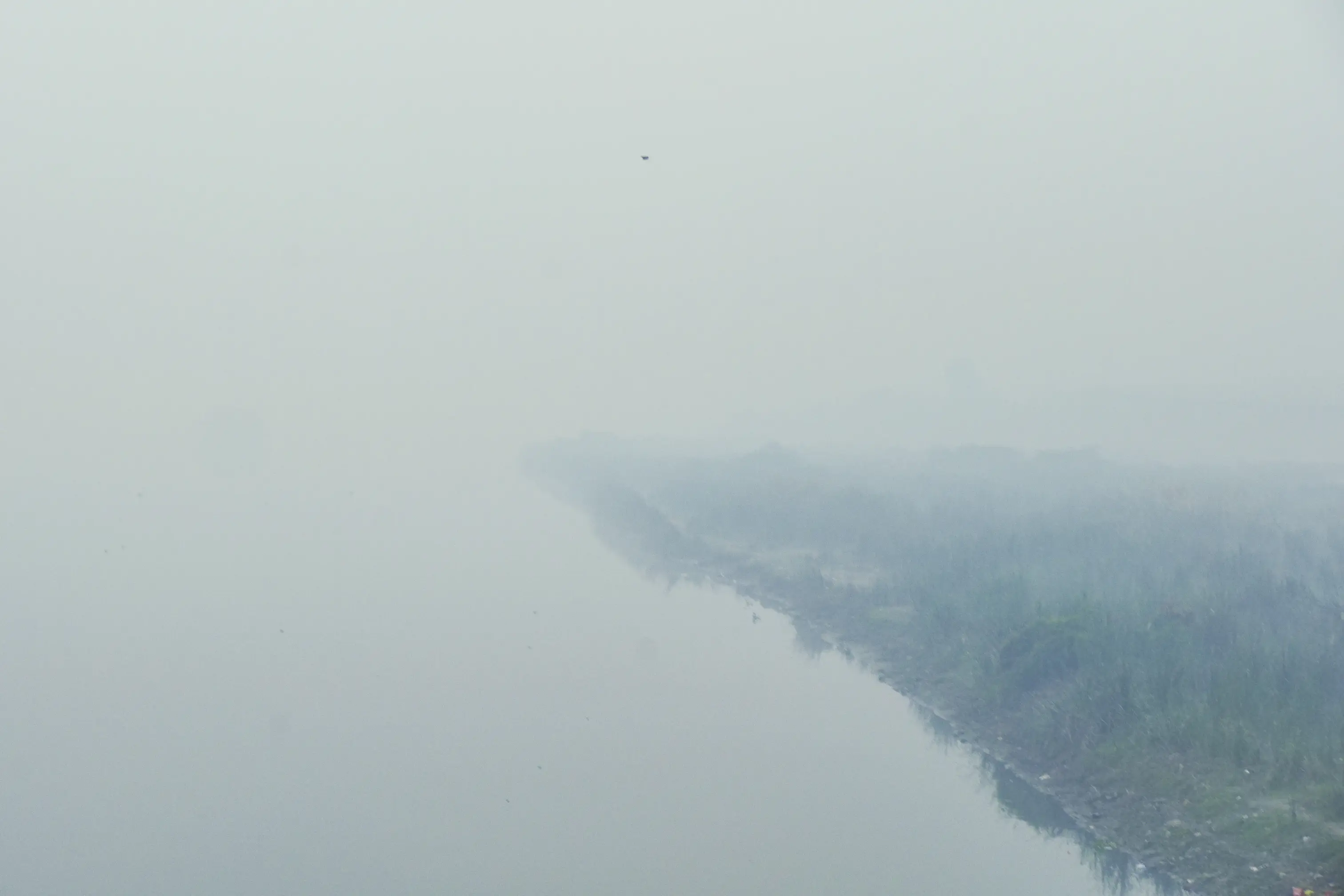 Delhi blanketed in toxic smog for second day as air quality hits ‘severe’ levels post-Diwali