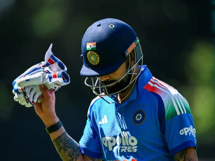 IND vs AUS 2nd ODI: Virat Kohli’s rare duck fuels retirement rumours as netizens react to his 'hand gesture'